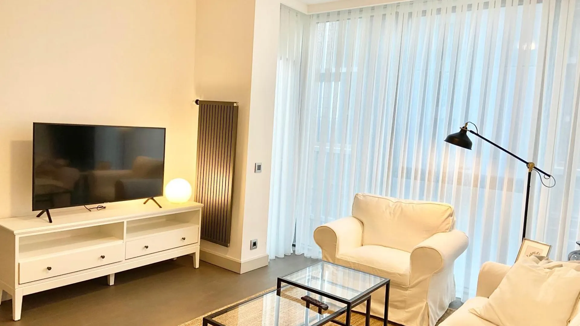 Kontakte von Havuz Olanagina Sahip , Otel Konforu Sunan Daire